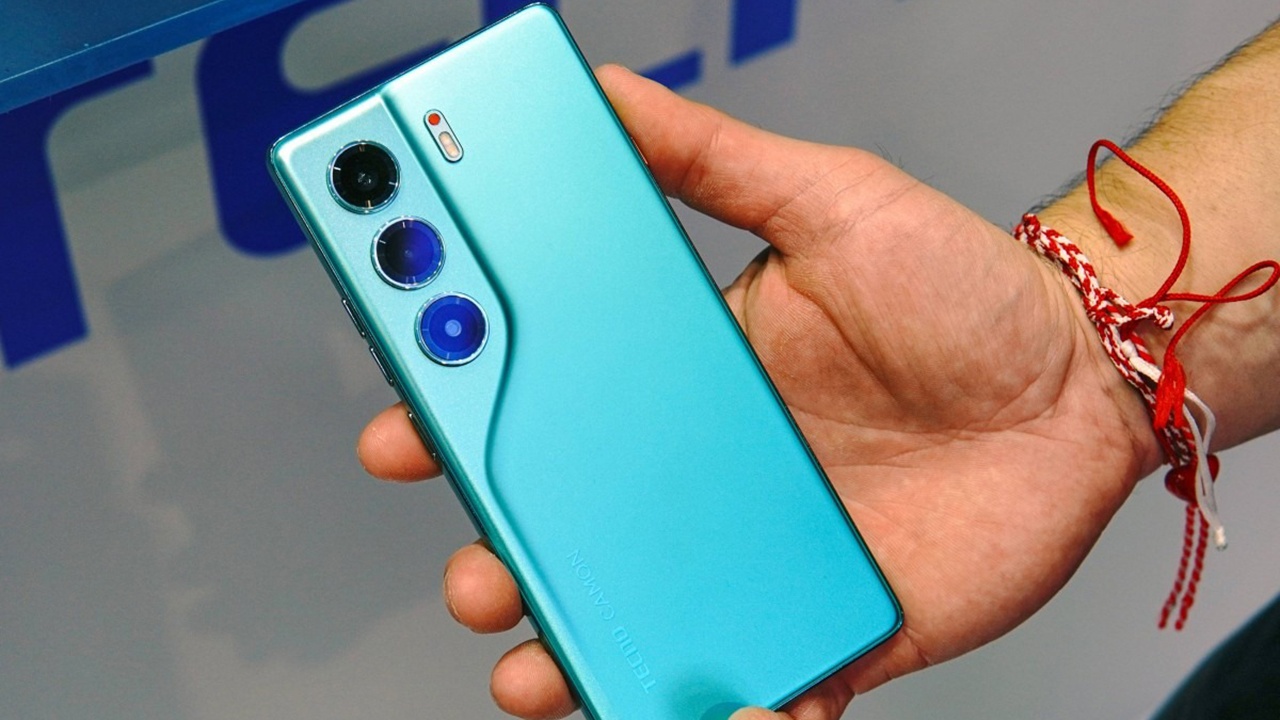 Tecno Camon 40